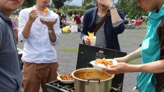 カレーを作るDOFOODチーム