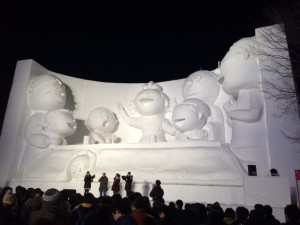 ◆さっぽろ雪まつり◆雪像を鑑賞しながら楽しむ甘酒、熱燗、ホットワイン