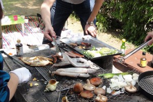 ◆さとらんどでバーベキュー◆真夏日の札幌で焼けこげるのは 果たして 肉か、わたくしか、